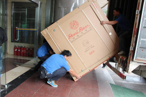 九台钢琴贵重工艺品无忧运